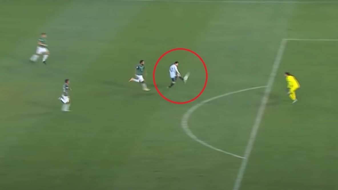 gol Lionela Messiego na 3:0 w meczu Argentyna - Boliwia