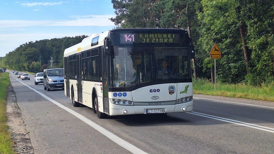 Autobus MZK Toruń linii nr 141