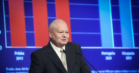 Rekordowa pensja Adama Glapińskiego. Oto ile zarobił prezes NBP