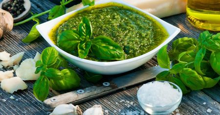 Sos pesto (do kupienia gotowy do spożycia)