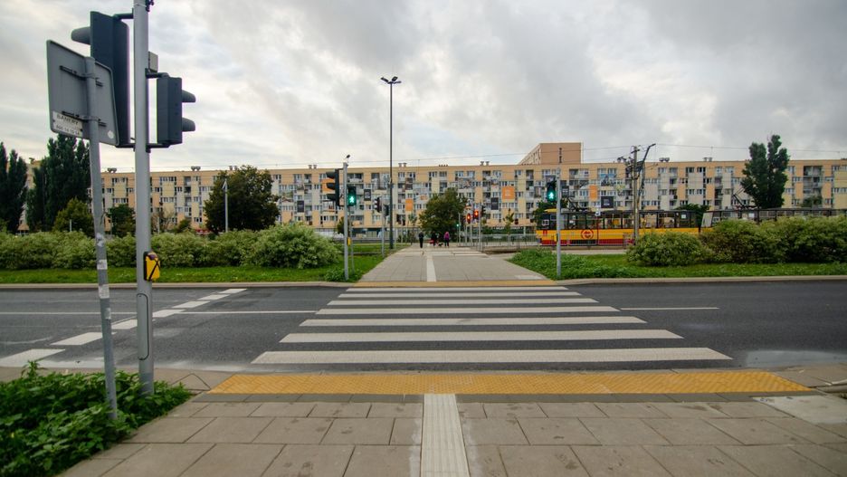 Warszawa. Światła przy przejściach poprawią bezpieczeństwo