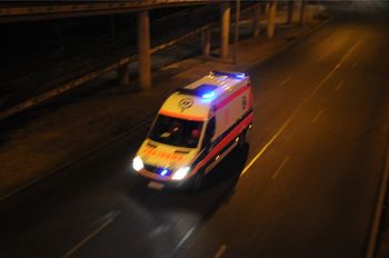 Czarż: Śmiertelny wypadek pod Bydgoszczą. 19-letni motocyklista uderzył w drzewo, zginął na miejscu