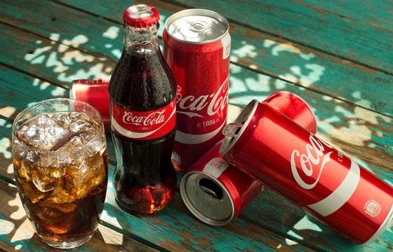 Coca-Cola kończy produkcję i sprzedaż swoich napojów w Rosji