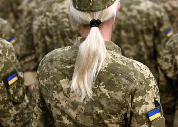 "Najgorsze było molestowanie dowódcy". Ukrainki o przemocy w armii