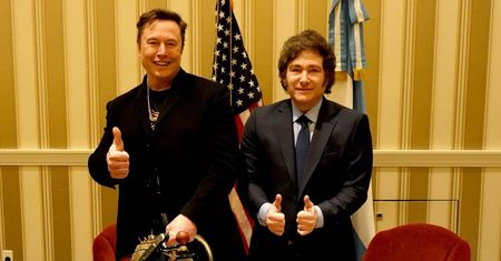 Musk spotkał się z prezydentem Argentyny. Otrzymał zaskakujący prezent