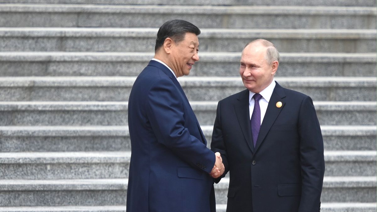 Prezydent Rosji Władimir Putin oraz prezydent Chin Xi JInping