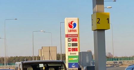 Paliwa tanieją, ale nie wszystkie. Jedno poszło o 50 gr/l w górę w ciągu tygodnia