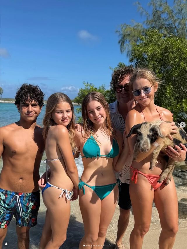 Agata Rubik z córkami 