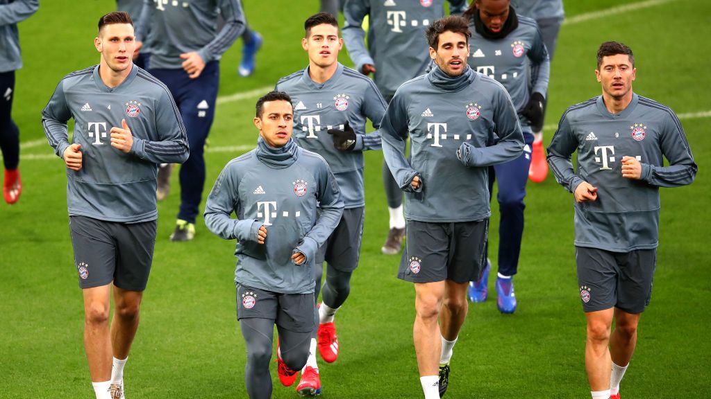 Zdjęcie okładkowe artykułu: Getty Images / Clive Brunskill / Na zdjęciu: trening piłkarzy Bayernu Monachium