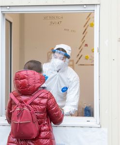 Krótszy okres izolacji i kwarantanny? Eksperci nie mają złudzeń