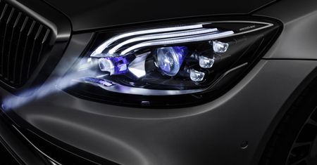 Maybach i „inteligentne” reflektory oświetlająco-wyświetlające