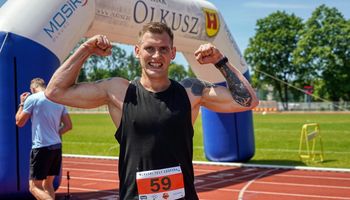 Test Coopera po raz pierwszy w Olkuszu. Prawie stu sportowców sprawdziło swoje możliwości