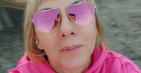 Chciała napisać książkę o seksie po katolicku. W trakcie podjęła decyzję o apostazji