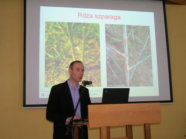 Dr Ratajkiewicz podkreśla, że w Polsce systematycznie zwiększa się ilość zużywanych pestycydów