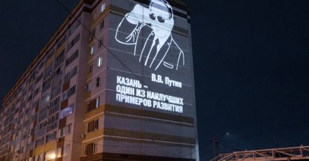 Putin na bloku w Kazaniu: kocham cię