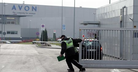 Avon chce pozbyć się swojego biznesu w Północnej Ameryce