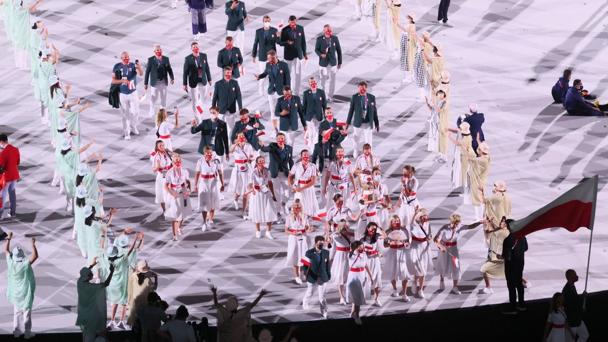 PAP / Leszek Szymański / Na zdjęciu: zawodnicy reprezentacji Polski podczas ceremonii otwarcia igrzysk olimpijskich 