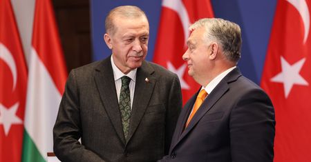 Podejrzana transakcja Orbana. Umowa z Turcją to przykrywka?