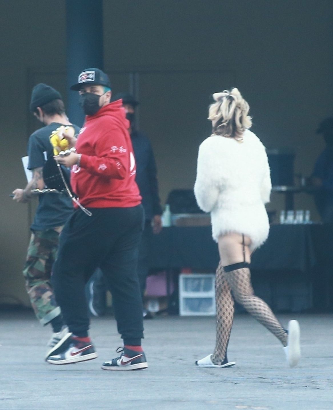 Miley Cyrus w futrzanych majtkach 