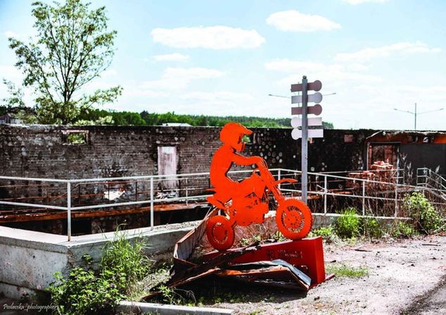 Z obiektu motocrossowego w Buczy pozostały już tylko ruiny