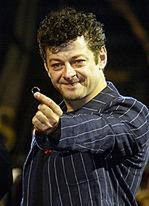 Andy Serkis porywa córkę gangstera