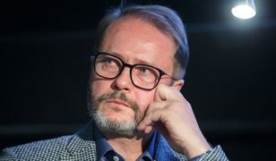 Córka zamieszkała z koleżanką. Żmijewski przygarnął je pod swój dach