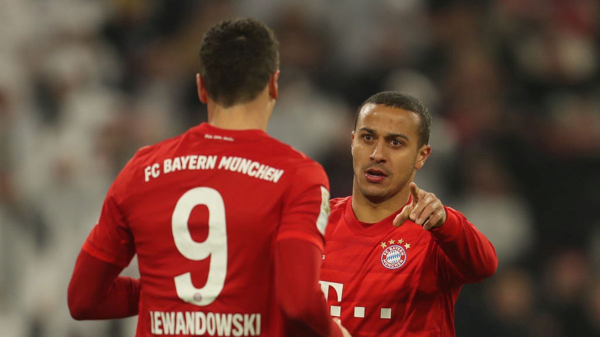 Getty Images / A. Beier / Na zdjęciu: Robert Lewandowski i Thiago Alcantara