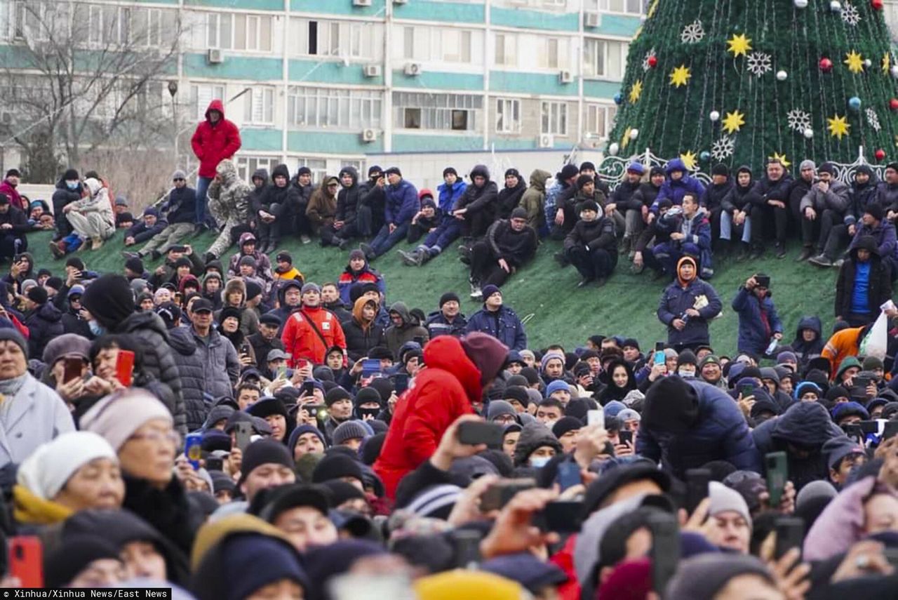 Protest przeciwko podwyżkom cen gazu w Aktau w Kazachstanie, 4.01.2022 r.