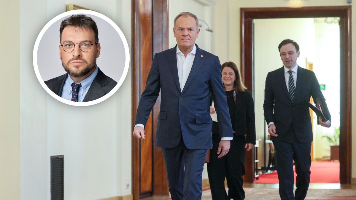 Piotr Arak (w kółku), premier Donald Tusk oraz odpowiedzialny za politykę fiskalną minister Andrzej Domański