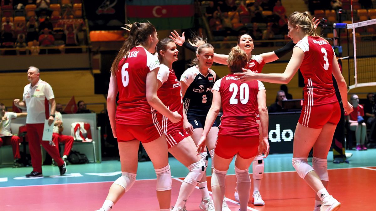 PAP / Maciej Kulczyński / Na zdjęciu: radość polskich siatkarek