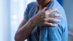 Ból w ramionach to nie zawsze zakwasy. Jak alkohol może osłabiać mięśnie?