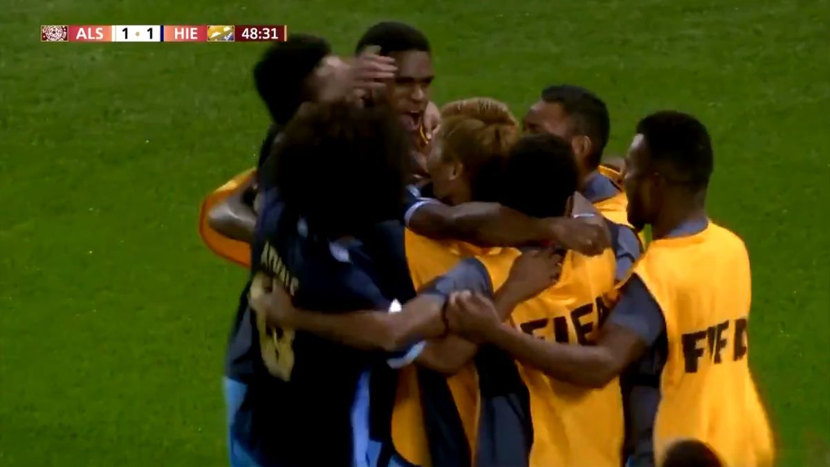 Twitter / TVP Sport / Radość piłkarzy Hienghene Sport