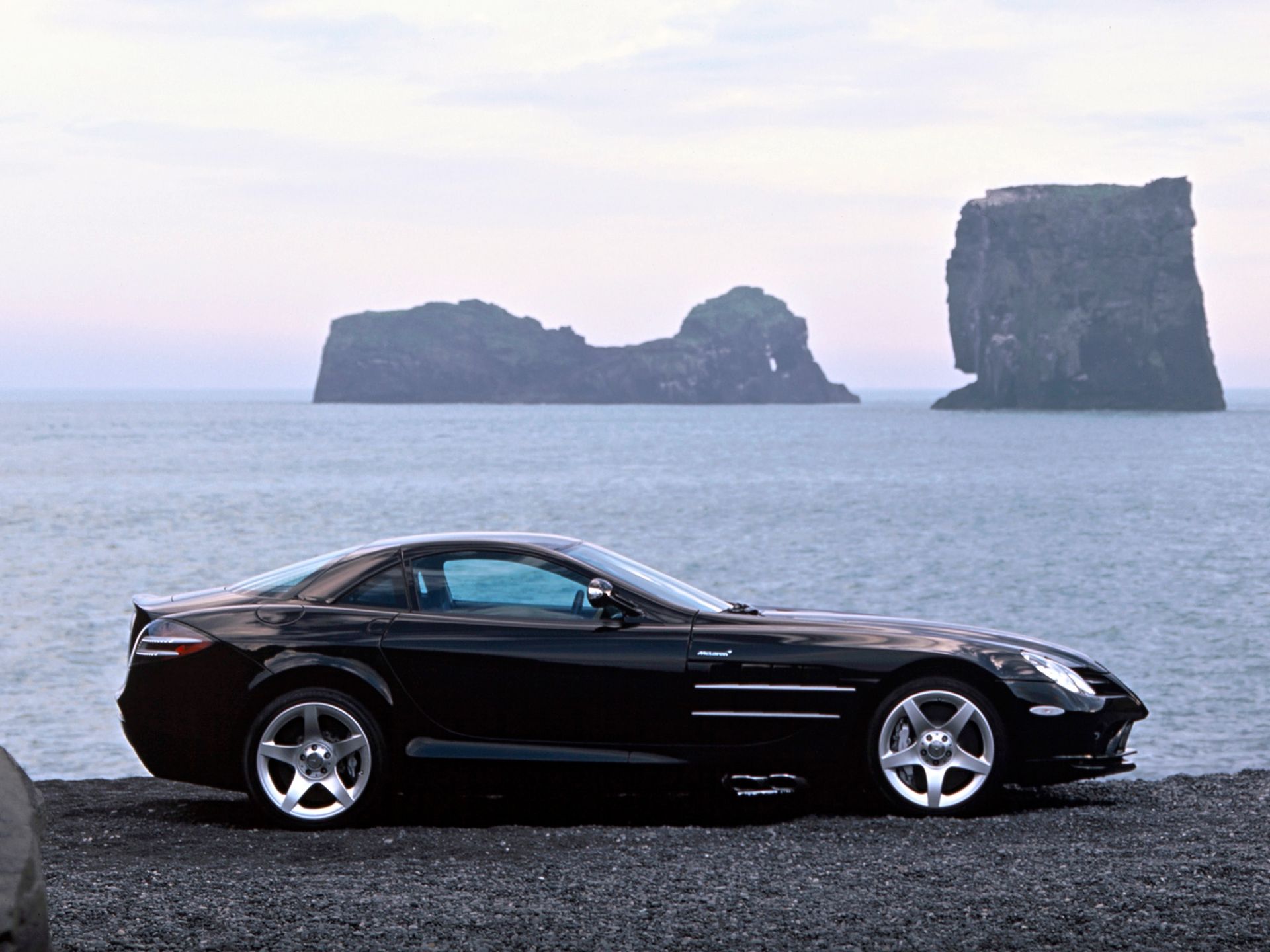Pokolenie wcześniej: Mercedes-Benz SLR McLaren 14