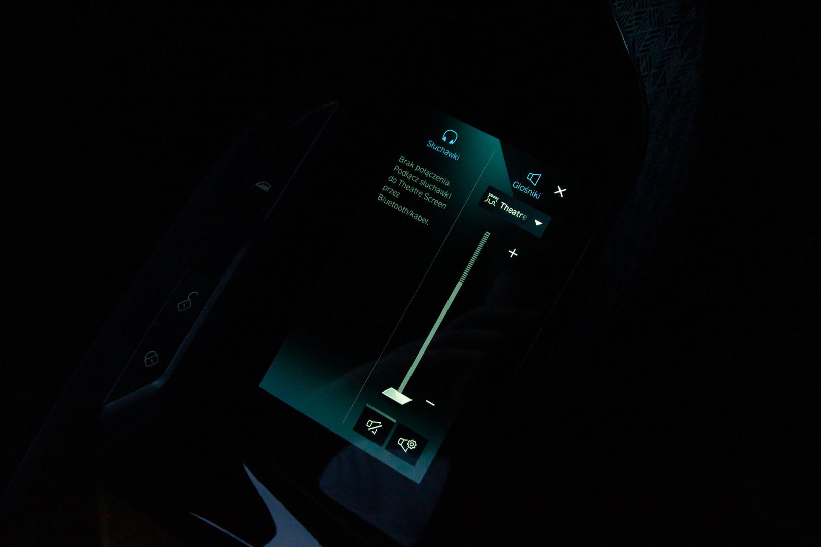 BMW i7 M70