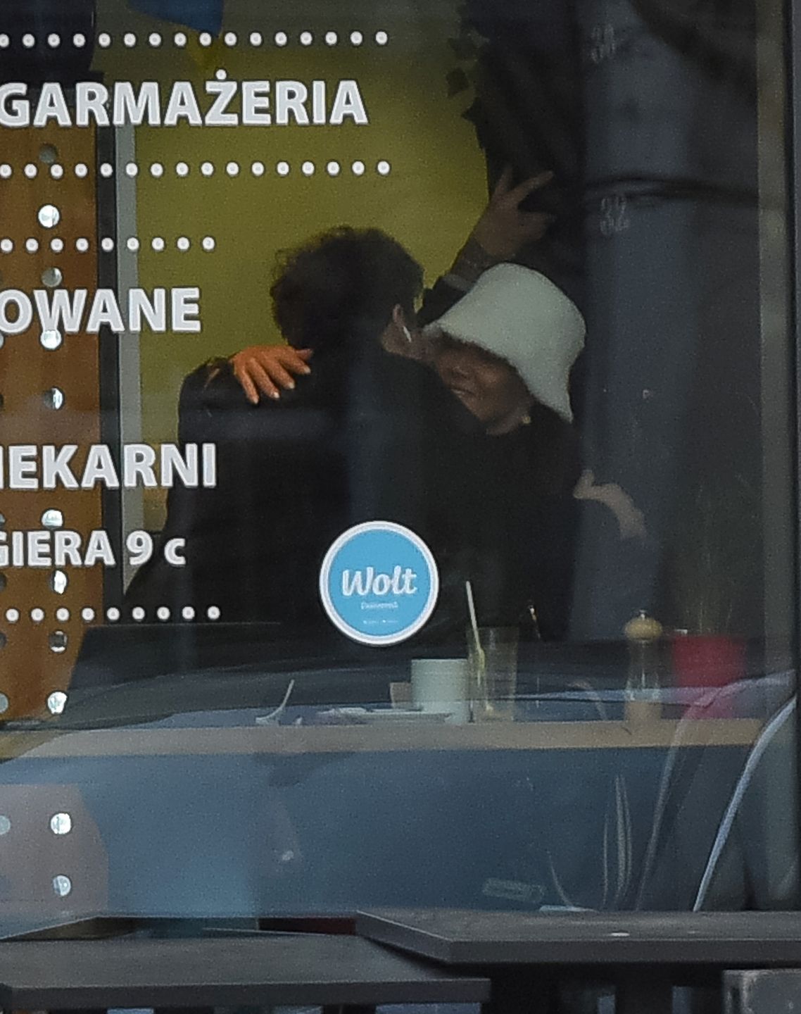 Kinga Rusin w czapce marki Prada