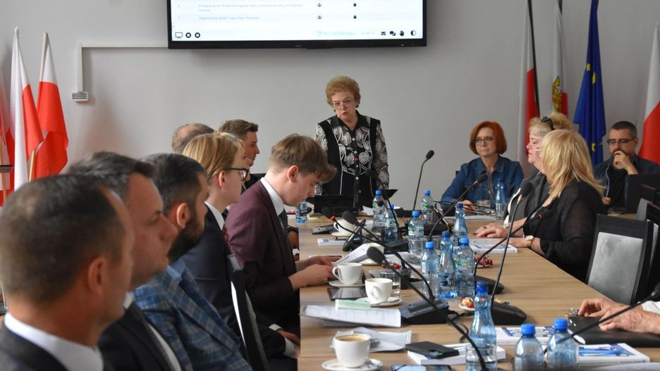 Podczas sesji rady miejskiej 1 października głosowano nad odwołaniem przewodniczącego i wiceprzewodniczącego rady w Aleksandrowie Kujawskim