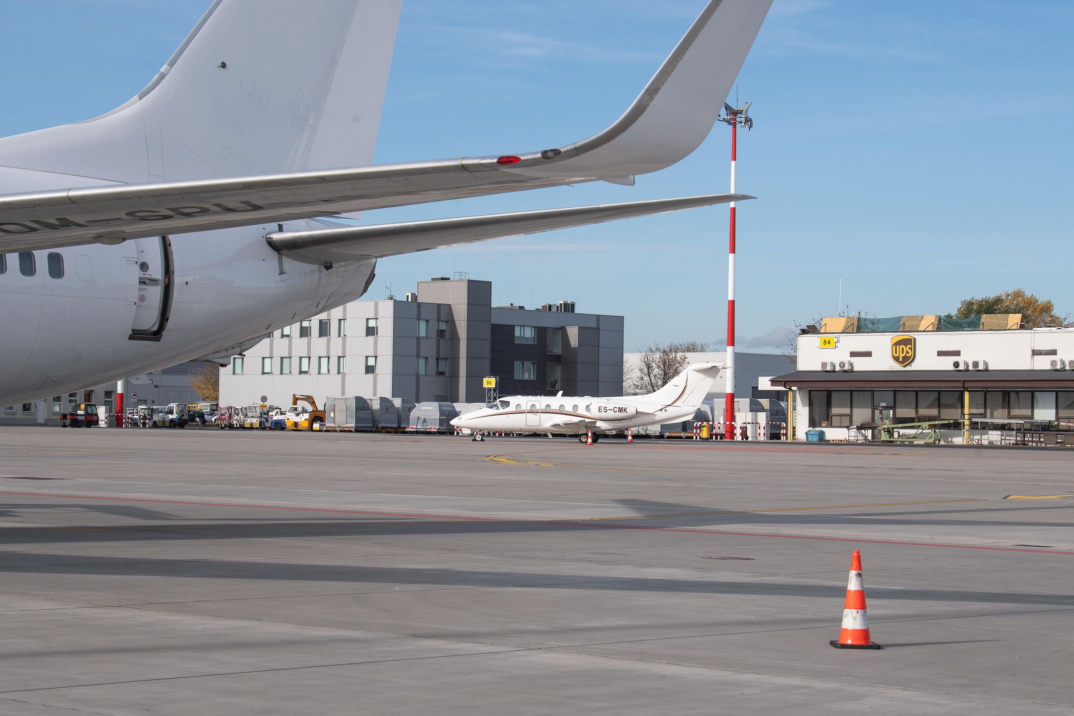 prezentacja sprz�tu lotniskowego
Andrzej Lange
akcja, do zimy, inauguracji, lotniska, lotnisko, lotniskowy, Mi�dzynarodowy port lotniczy im. Fryderyka Chopina, Ok�cie, Ok�ciu, parada, parady, p�yta, pojazd, przygotowania, samolot, samoloty, specjalistyczny, sprz�t zimowego utrzymania, sprz�tu zimowego utrzymania, warunk�w zimowych, zimowe utrzymanie