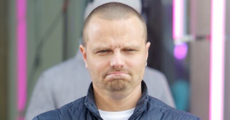 Przed laty upokorzyła Hakiela. Do dziś przechodzi go "zimny dreszcz"