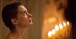 ''The Shower'': Anne Hathaway walczy z obcymi