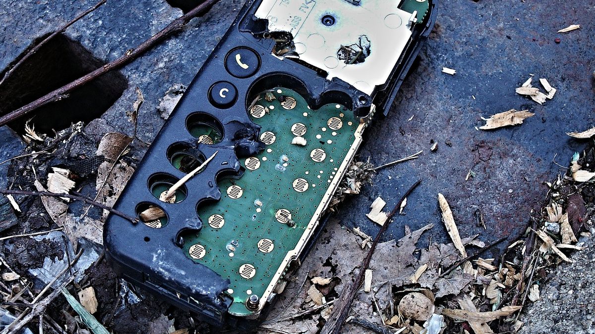 Jak chronić smartfon przed wypadkami, kradzieżą i innymi nieprzewidywalnymi sytuacjami? 1