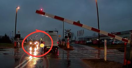 W Toruniu utworzył się wielki korek. Wszystko przez tego kierowcę na torach