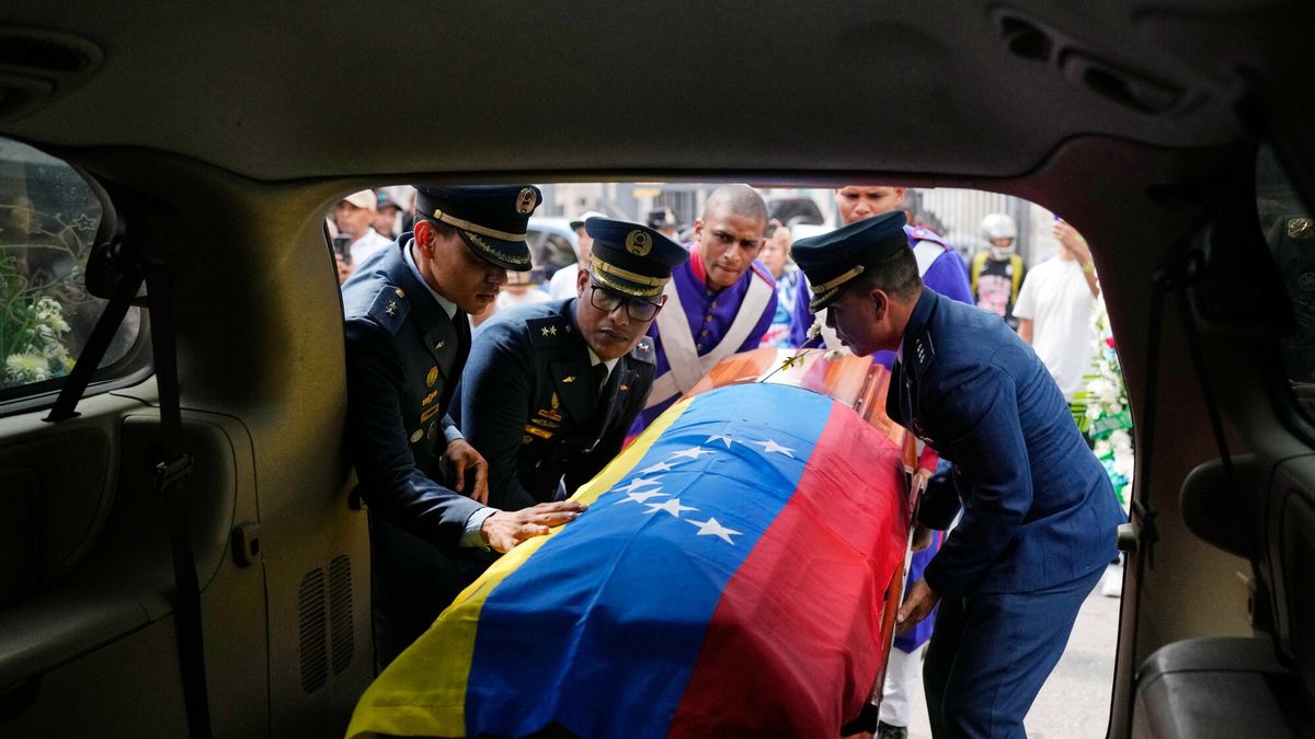 Jedna z trumien ofiar ataku USA