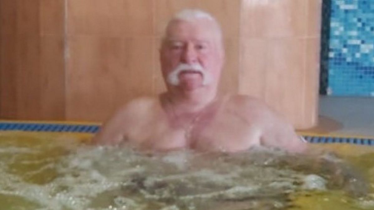 Lech Wałęsa przebywa na wakacjach poza domem