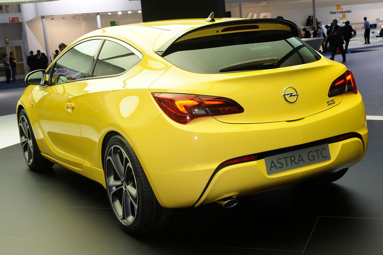 Opel Astra GTC