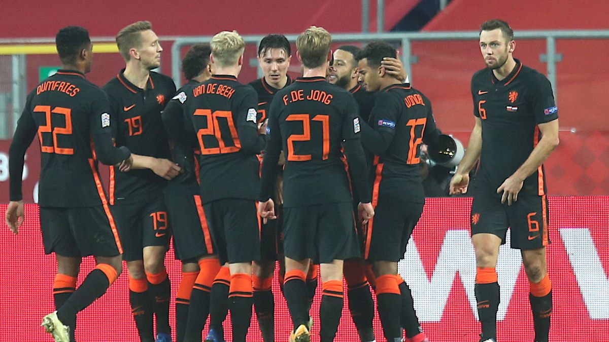 radość zawodników Holandii ze zdobytej bramki