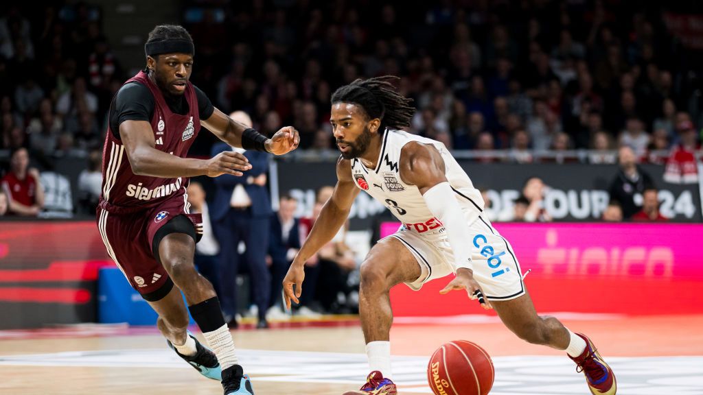 Getty Images /  Bruno Dietrich / City-Press GmbH Bildagentur  / Malik Johnson (z piłką) w czasie gry w Brose Baskets Bamberg (2024 r.)