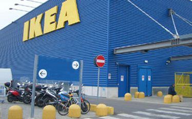 W sklepach IKEA brakuje łóżek i materacy. Z powodu migrantów
