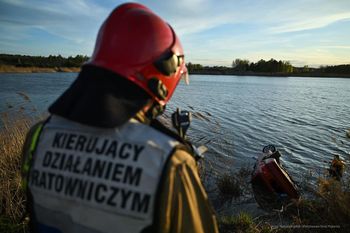 Auto wpadło do zbiornika w żwirowni. Odtworzyli sekundy przed tragedią