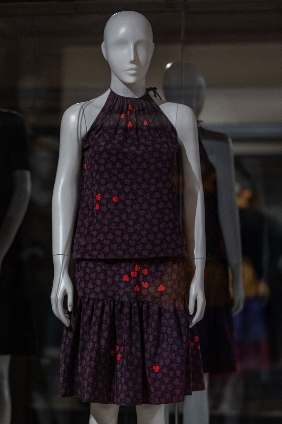 Projekty &#34;Mody Polskiej&#34; z przełomu lat 80. i 90 XX wieku