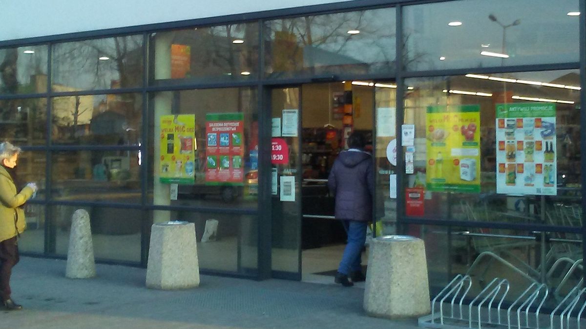 Sklepy Mila znikają. Zmienią się w Delikatesy Centrum